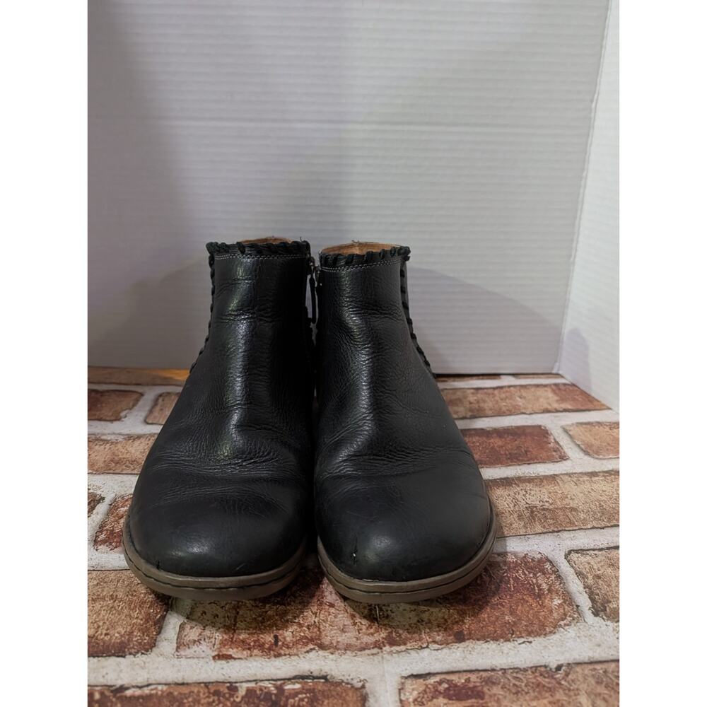 Comfortiva Fallston Womens Sz 10 Black Leather Weatherproof Ankle Boots Booties - Picture 3 of 8
